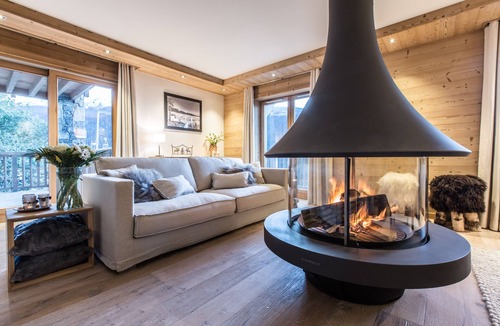 Courchevel House | Whistler Lodge by Alpine Resorts