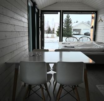 Lumijoki Apartment | Willa Rauha G, minikoti rauhallisella sijainnilla, ei saunaa
