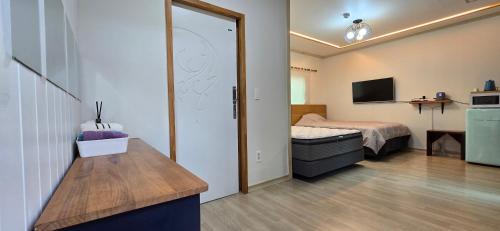 Andeok House | Wind Jeju Cafe & Pension