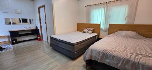 Andeok House | Wind Jeju Cafe & Pension
