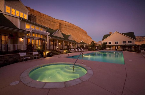 Palisade Hotel | Wine Country Inn