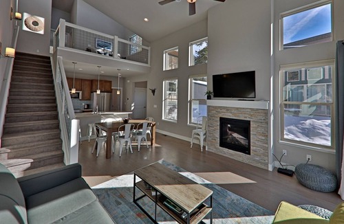 Rendezvous House | Winter Park Downtown Getaway: Walk to music, restaurants, and more!