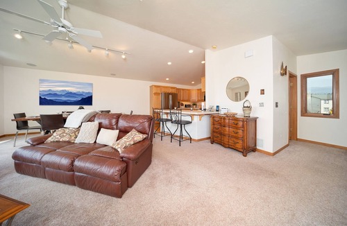 Fraser House | Winter Park Mountain Home/Near Bus Stop/Sleeps 7!