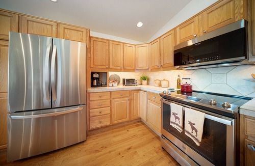 Fraser House | Winter Park Mountain Home/Near Bus Stop/Sleeps 7!