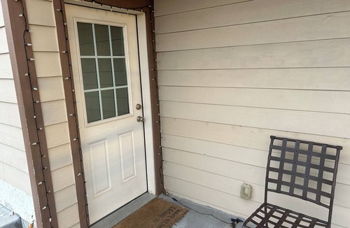 Eagle Apartment | Wonderful apartment with WiFi in charming Eagle, overlooking the Eagle River.