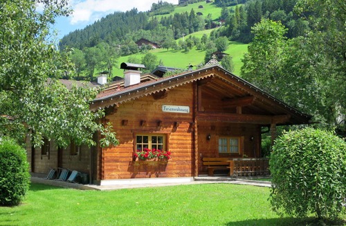 Ramsau im Zillertal House | Wonderful private villa for 12 people with WIFI, TV, patio and pets allowed