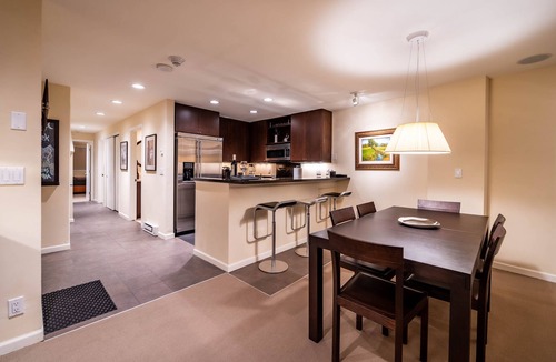 Avon Condo | Wonderfully Appointed 3BR Condo - Seasons at Avon - Walk to Riverfront Gondola!