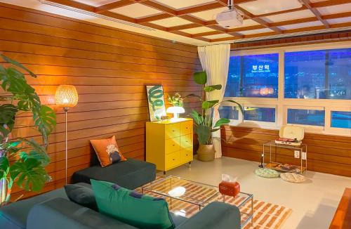 Choryang Apartment | Wood sage House #3LDK #Busan KTX Station 1min #Large House