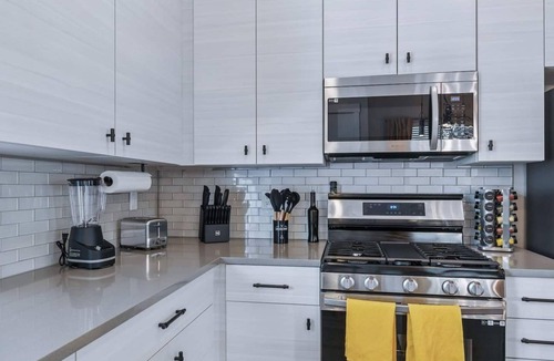 Lamar Heights Area House | Work & Relax, Sauna, King Bed, w Garage Near Red Rocks