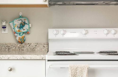 Cimarron Hills Condo | ★Wow! What a Find! Stunning 2BR, 1.5 BA Townhouse★