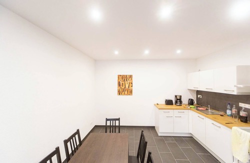 Plochingen Apartment | Wunderschöne Geräumige Wohnung für bis zu 8 Gäste
