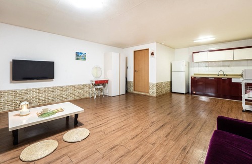 Hongcheon House | Yangpyeong Smile Caravan Pension