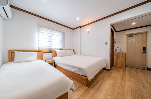 Sokcho Hotel | Yangyang Eight
