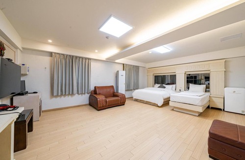 Yecheon Hotel | Yecheon Paradise Hotel
