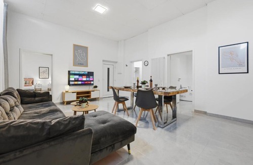 Schafhof Apartment | Yello Homes - Souterrain - Whirlpool - LuxuryStyle