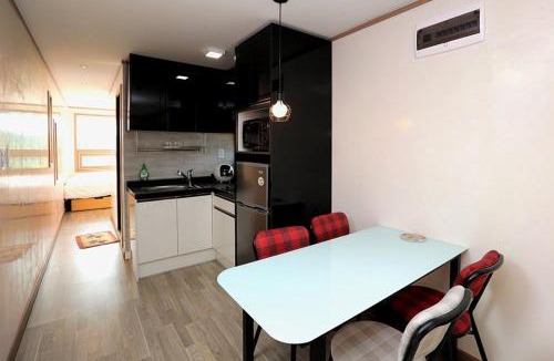 Yeongwol House | Yeongwol cubezone