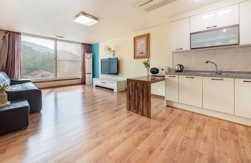 Yeongwol House | Yeongwol Nature & Retreat