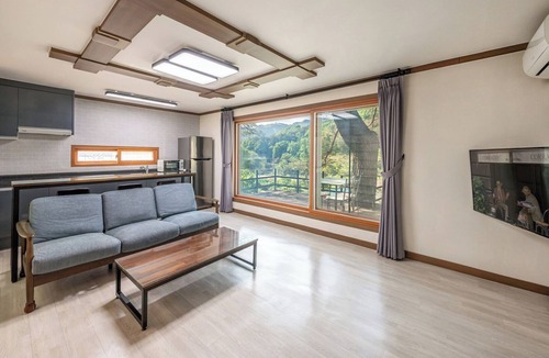 Gimsatgat House | Yeongwol Waseok U&I Private Pension