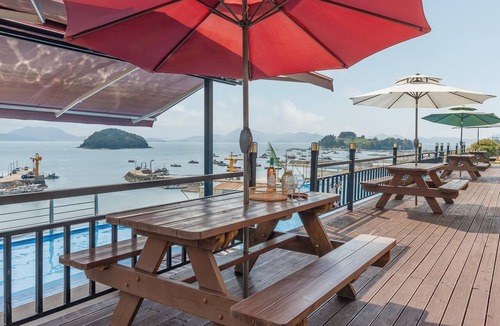 Dolsan-eup House | Yeosu Arum Oceanview Whole House Pension