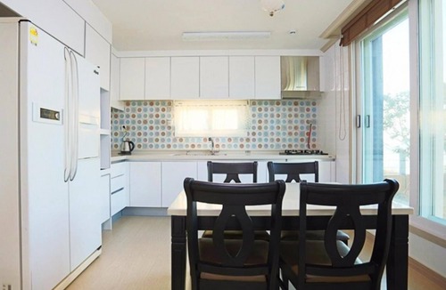 Hwajeong House | Yeosu Baekya Sea Pension