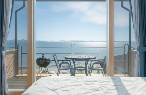 Yeosu House | Yeosu Eoneumeosjinnal Pension