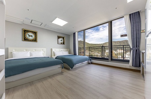 Dolsan-eup Hotel | Yeosu Jin Arirang Hostel