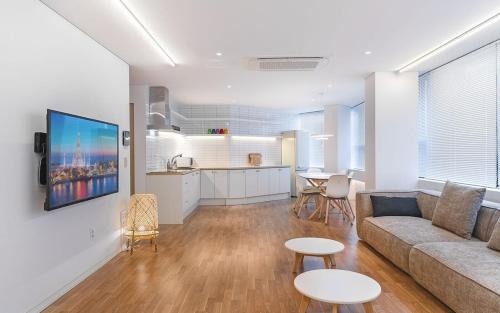 Yeosu House | Yeosu Jinnam Mansion Pension
