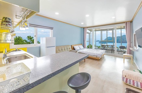 Dolsan-eup House | Yeosu Seuteimeong