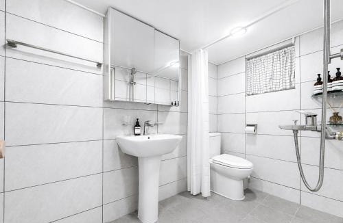 Seongnae-dong Apartment | Yong Stay Retreat 4 min to Subway near KSPO
