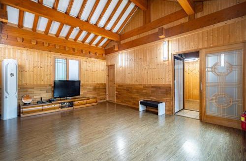 Yongin House | Yongin Yejik Hanok Pension
