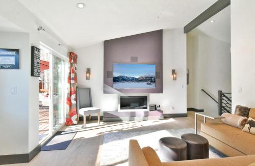 Frisco House | You Are My Sunshine - Downtown Frisco Home
