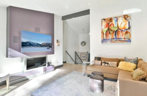 Frisco House | You Are My Sunshine - Downtown Frisco Home