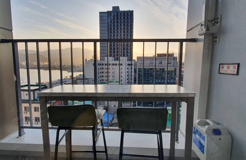 Sokcho Hotel | You can see City View, Seoraksan View, and Cheongcho Lake View