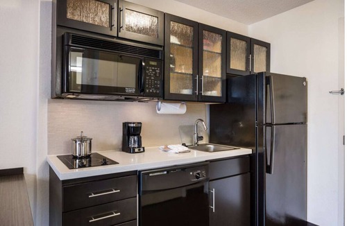 Golden Hotel | Your Home Away From Home! Pet-Friendly Stay with Kitchenette!