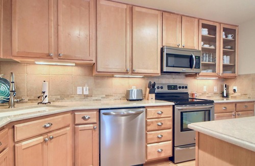 Broomfield Condo | Your Home Away from Home. 3 Bedroom Condo Close to Denver and Boulder.