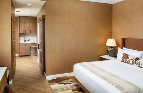 Fitzsimons Hotel | Your Relaxing Getaway Awaits! 2 Convenient Units, Near Downtown Denver!