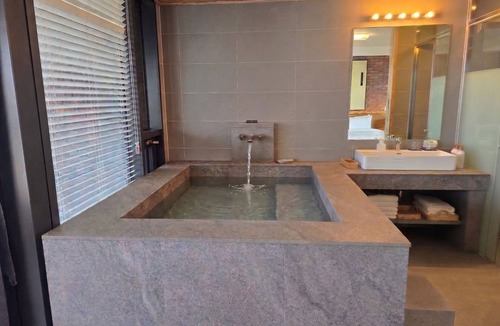 Andeok Hotel | Zen Hideaway@Jeju