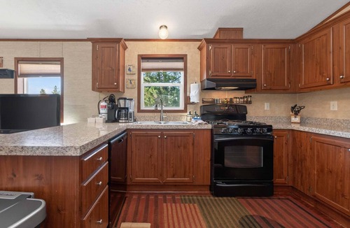 Grand Lake House | Zig Zag Retreat - Pet Friendly - Cozy Escape Near Lakes & Rocky Mountain National Park