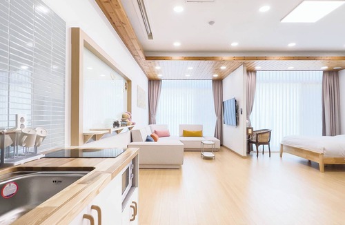 Yangyang Hotel | Zio Pinetree