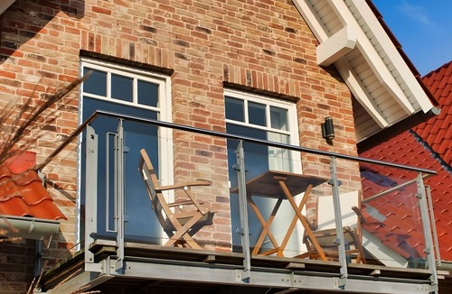 Schonberger Strand Apartment | Zwerg Tern Apartment with Balcony and Wi-Fi