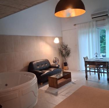 복층 스파 개별 테라스 애견 운동장 포마이코티지 2 숲속 집 cottage
