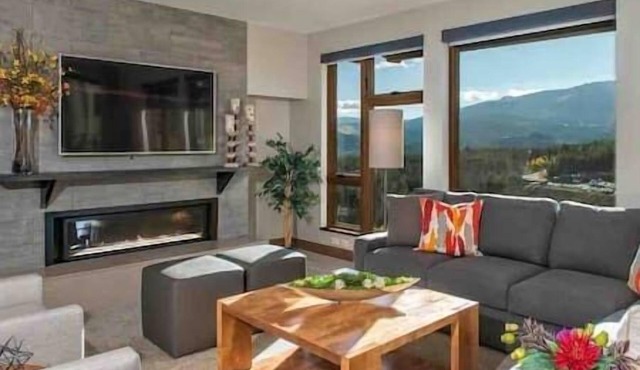 1 Grand Colorado Peak 8 Resort, Yoga Studio, Gym!