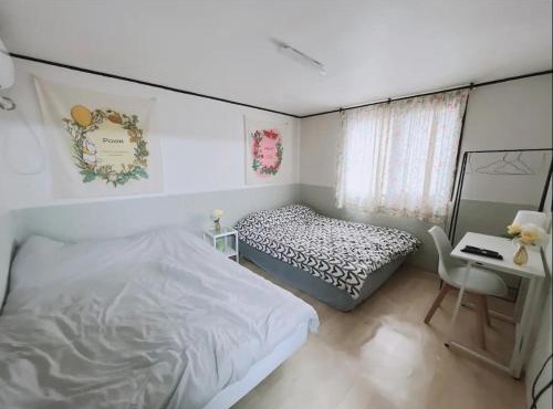 1, Sangsu Stn 1 min, quiet area, 1st floor