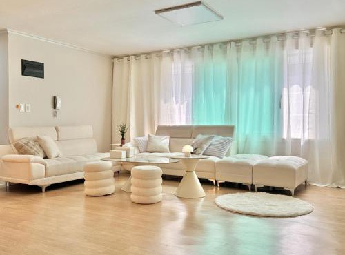 114m2, 2 minutes from Gangnamgu Office Station, Apgujeong, Cheongdam, Seolleung, COEX, Gangnam, 1 minutes from Convenience store, Parking, Luggage storage, Business trip, Beauty trip