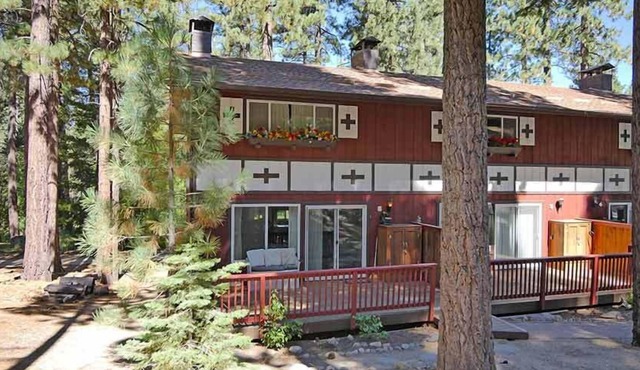 1510 Wildwood Avenue, 6