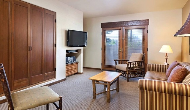 1br Cozy Pueblo Style w/Stunning Views