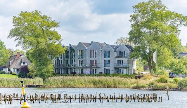 1st row on the water: vacation apartment "Seglerwohnung 9" in Kappeln.