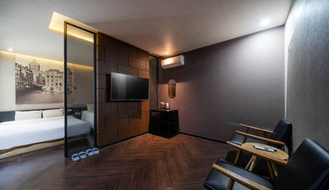 2 Heaven Hotel