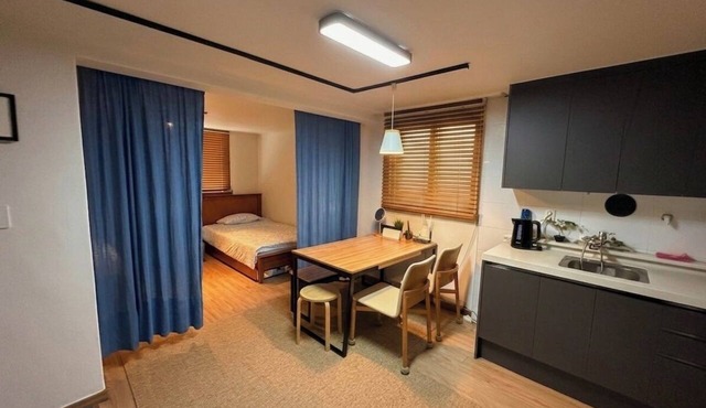 2. Private Cozy Apartment at Yeonnam & Hongdae area