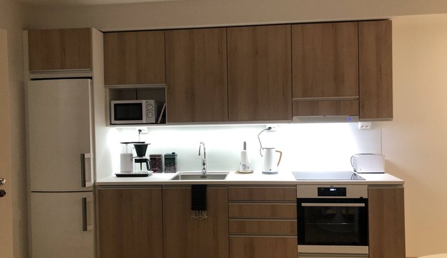 2 Rooms in front of the sea, free parking